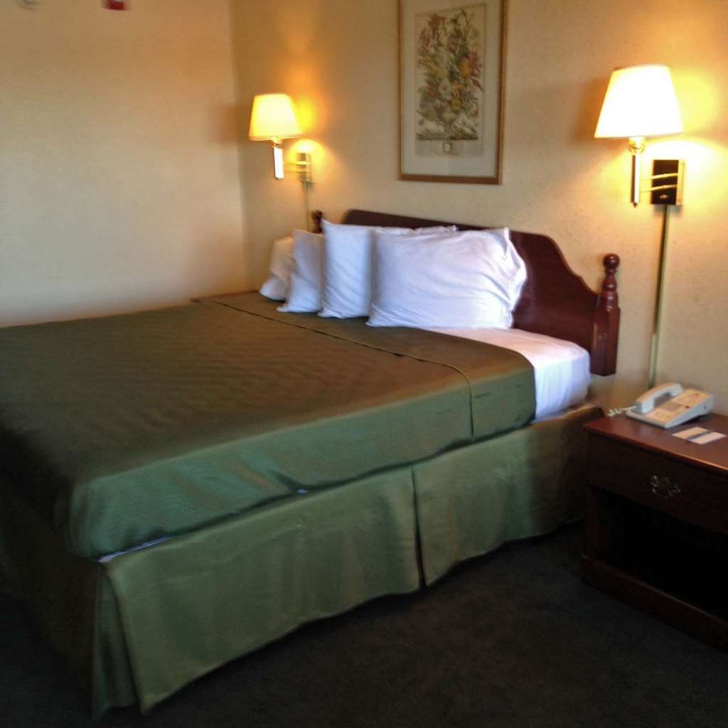 America'S Inn - Leeds Room photo